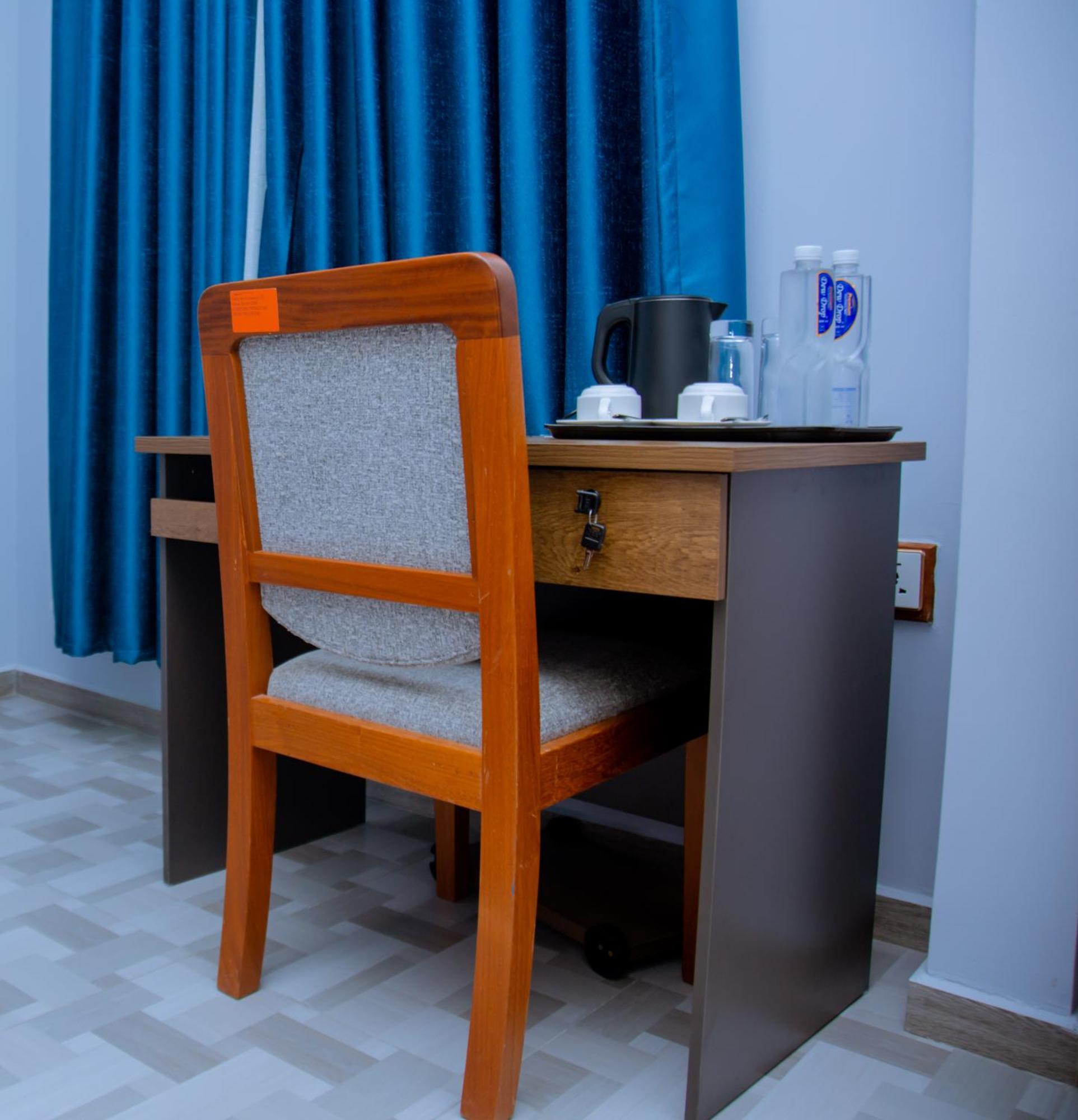 Hotel Rolax Dar es Salaam Exterior photo